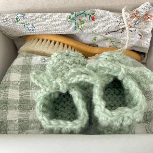 Brush, Dribble Bib & Bootie Set