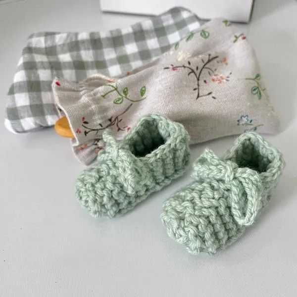 Brush, Dribble Bib & Bootie Set