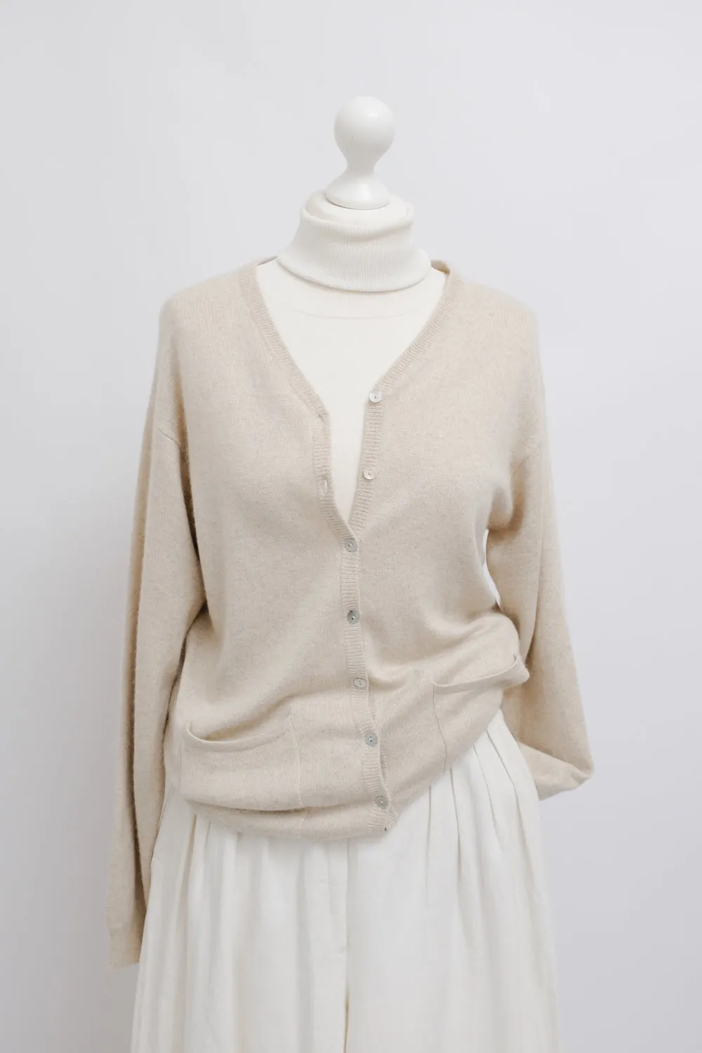 CASHMERE SILK WOOL BEIGE CARDIGAN SWEATER
