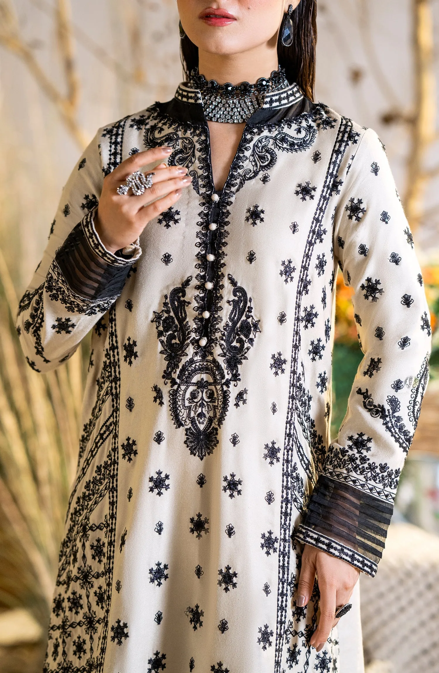Maryum N Maria Shehrbano Winter Collection – SIMRAN MW23555